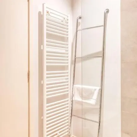 Modern 2br Gem In Ghent's Heart Apartment