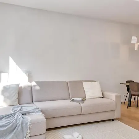 Apartment Modern 2br Gem In Ghent's Heart